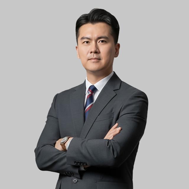前)경기남부경찰청 경찰경력 김동완 대표변호사